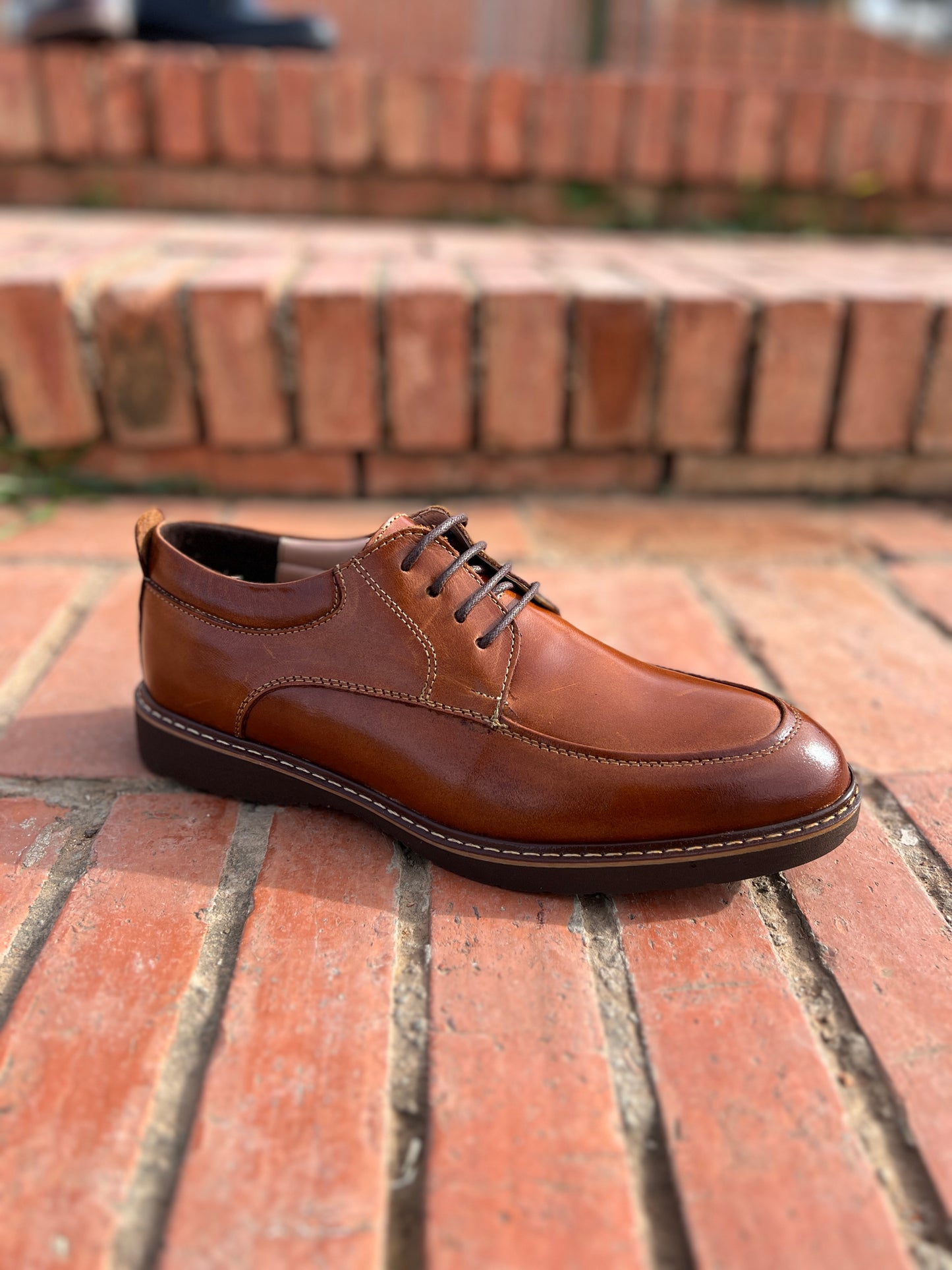 Chaussure Eleganza en cuir Tabac