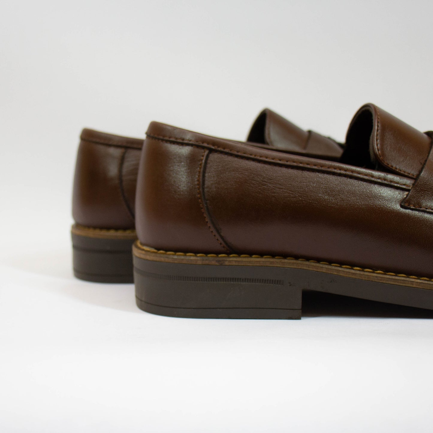 MOCASSIN POMPON MARRON CUIR
