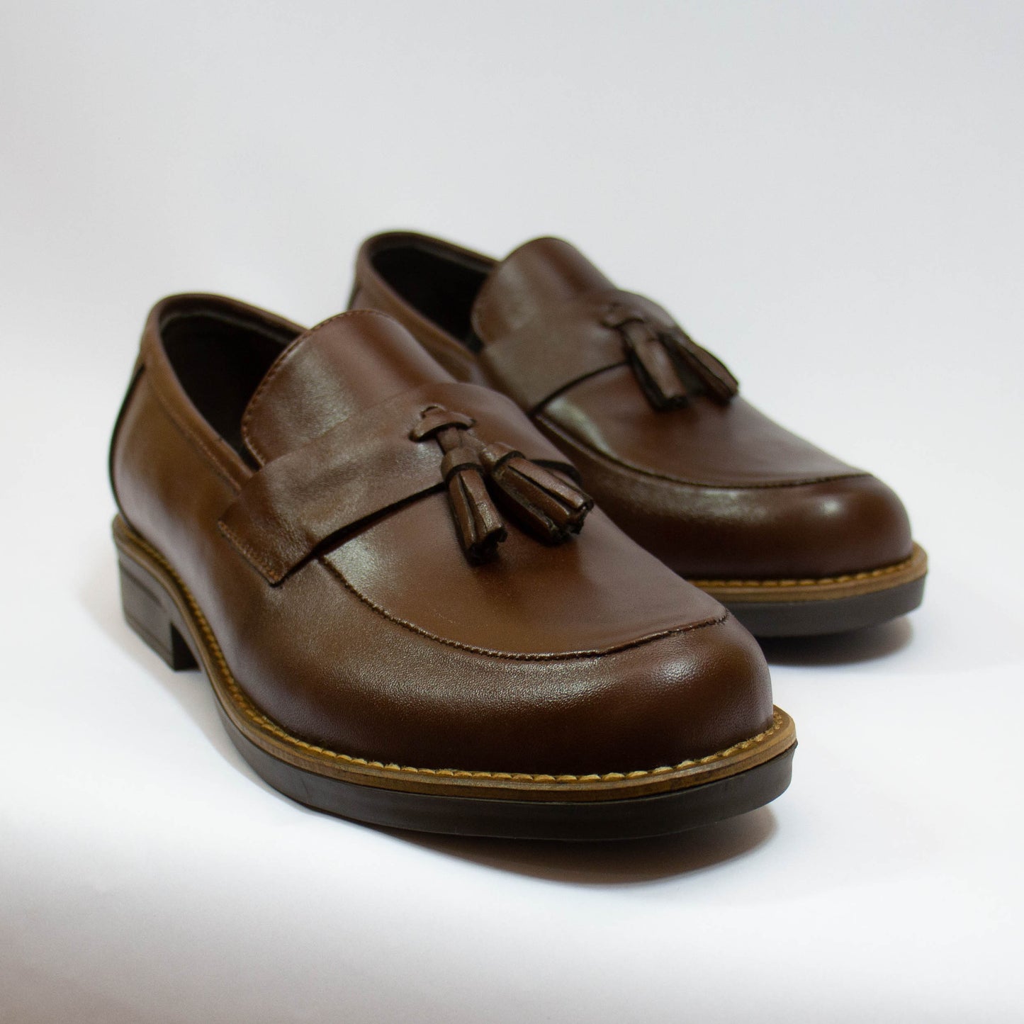 MOCASSIN POMPON MARRON CUIR