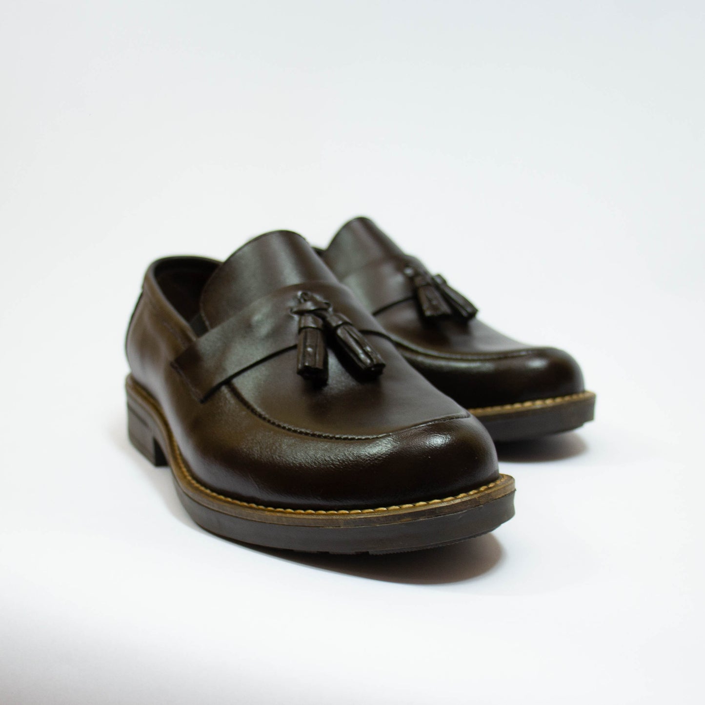 MOCASSIN POMPON MARRON FONCÉ CUIR