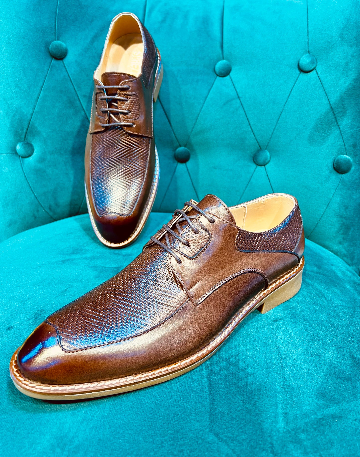 Chaussure Marron Simple Perforée