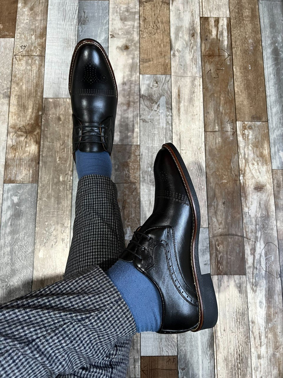 CHAUSSURE HABILLÉE EN POINTE NOIR